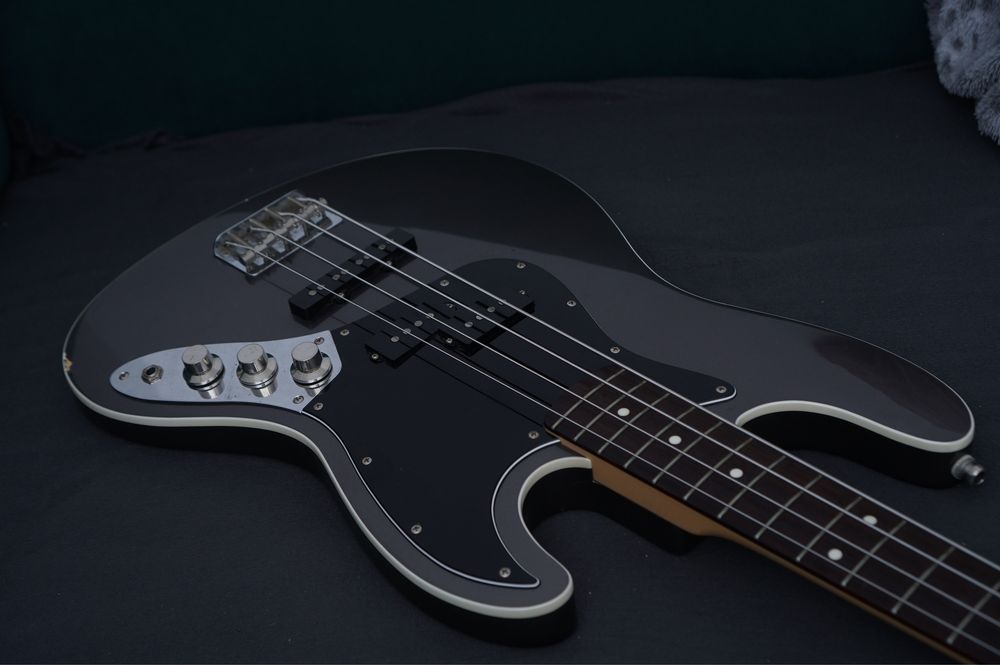 Fender Aerodyne Jazz bass 4 strunowy gitara