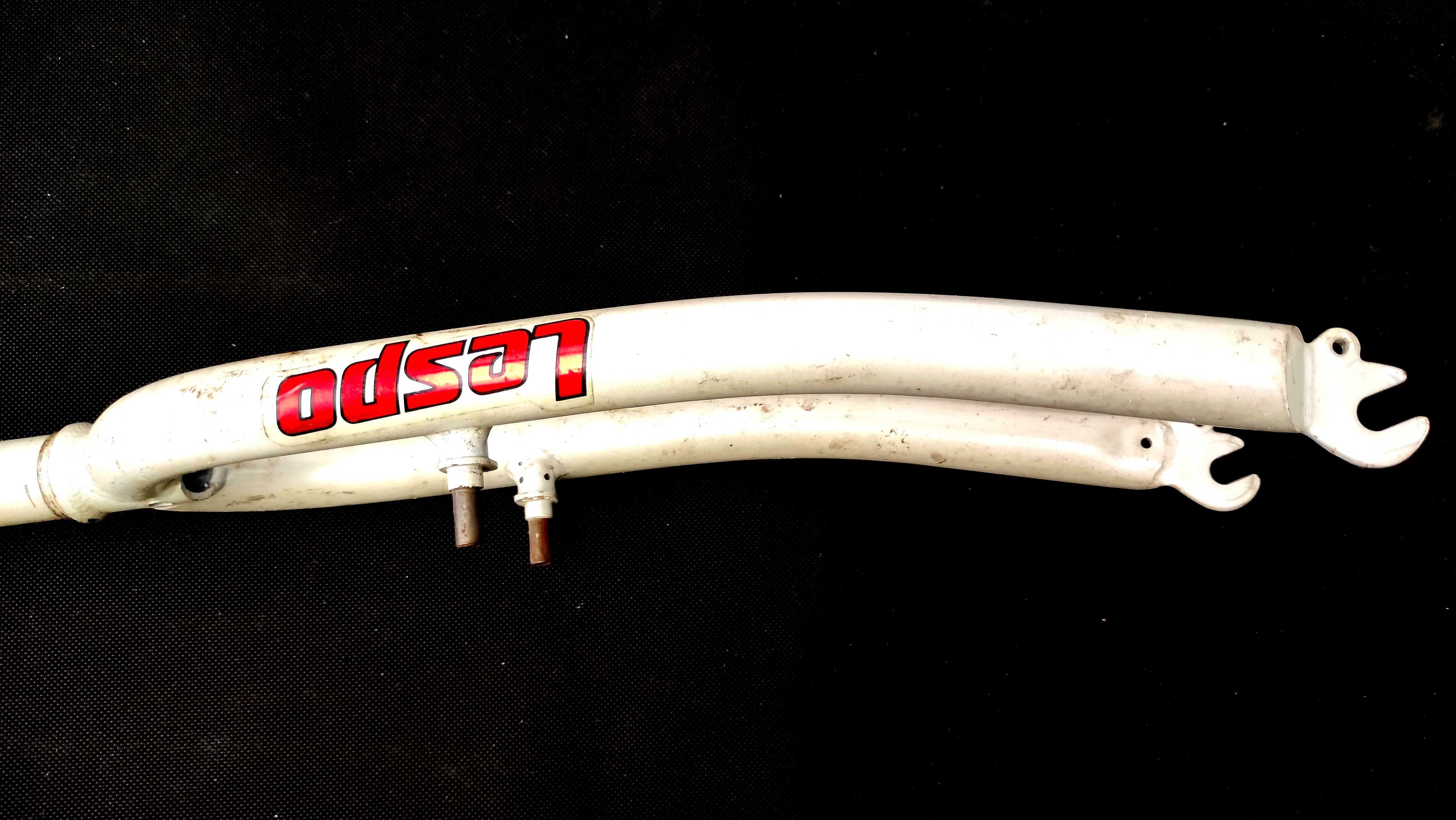 Lekki Widelec rowerowy stalowy LESPO 1 i 1/8' koło 26'' nr 247