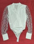 Body com mangas transparentes