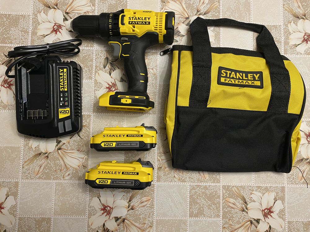 Wiertarko-wkrętarka Stanley  Fatmax SFMCD700C2S-QW 18 V   ZESTAW