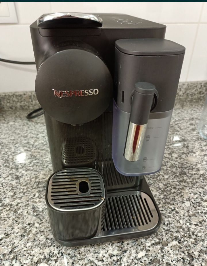 Máquina café nespresso