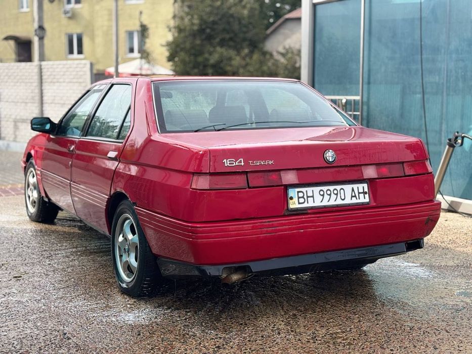 Alfa Romeo 164 2.0 1989год.