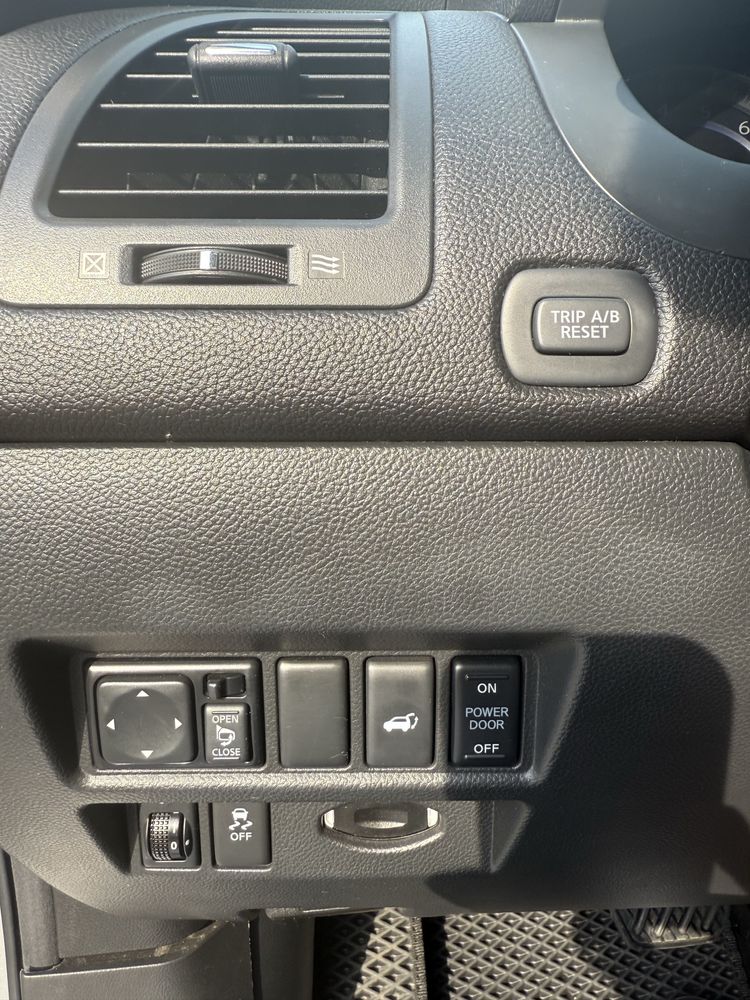 Продам infiniti qx70 11/16 год ...