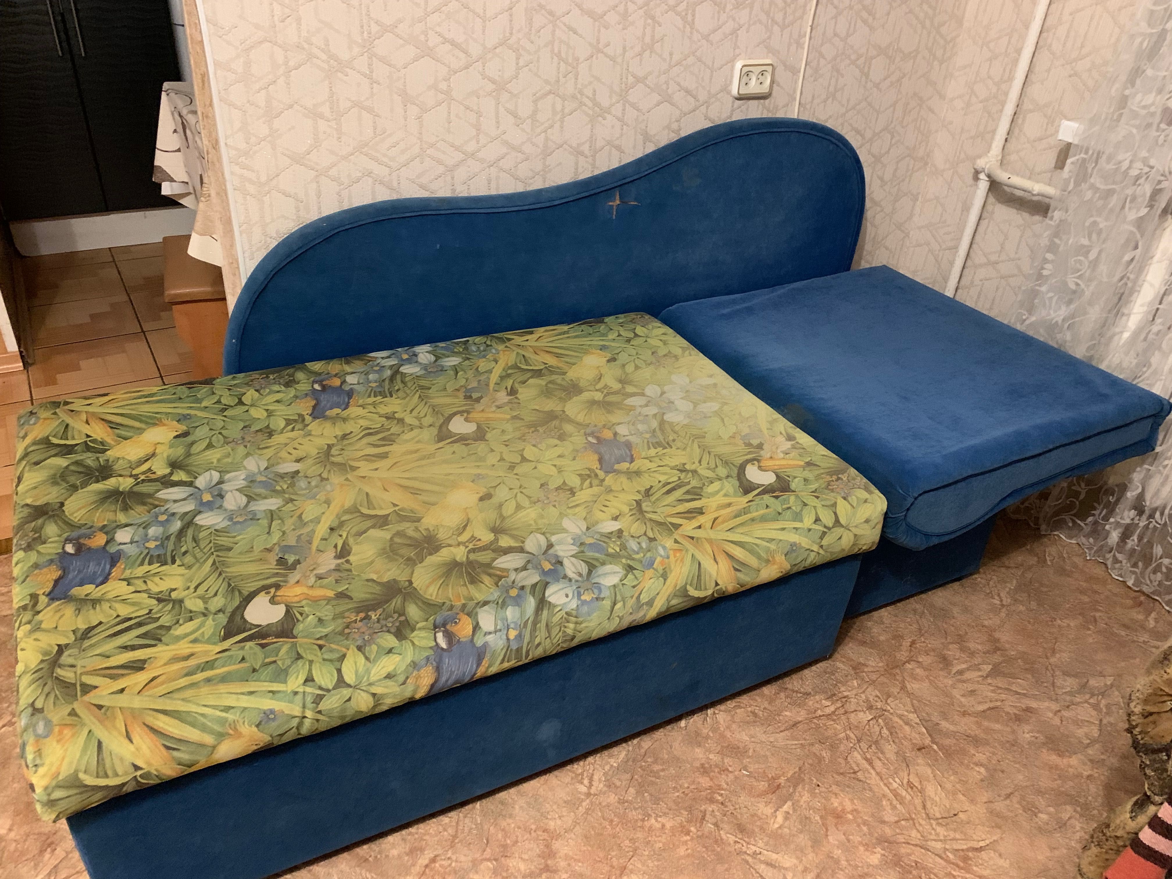 Диван кутовий розкладний (ліжко)
