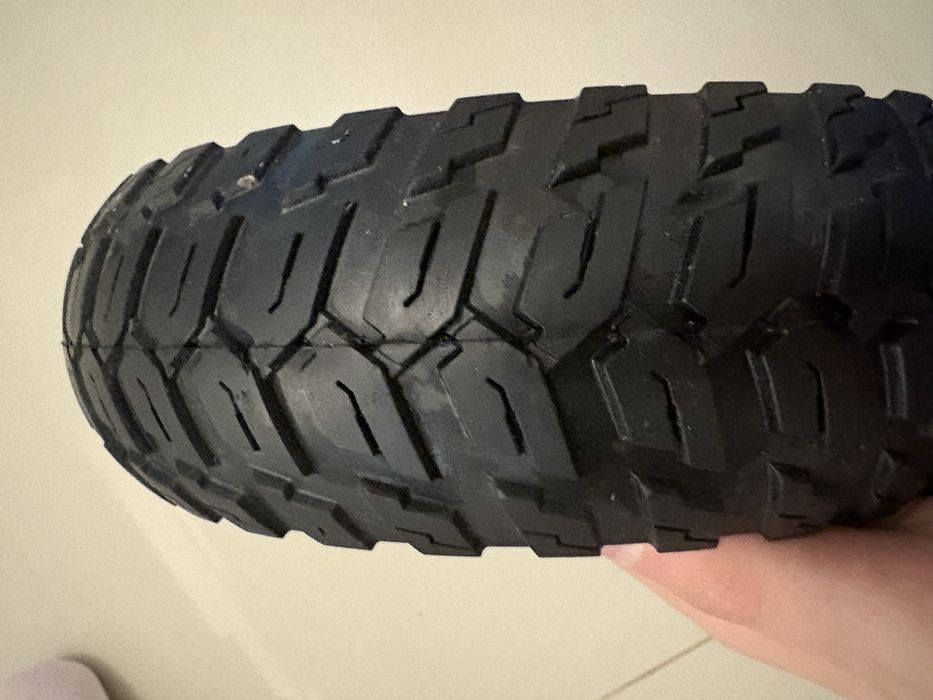 Opona bezdetkowa do hulajnogi elektrycznej
