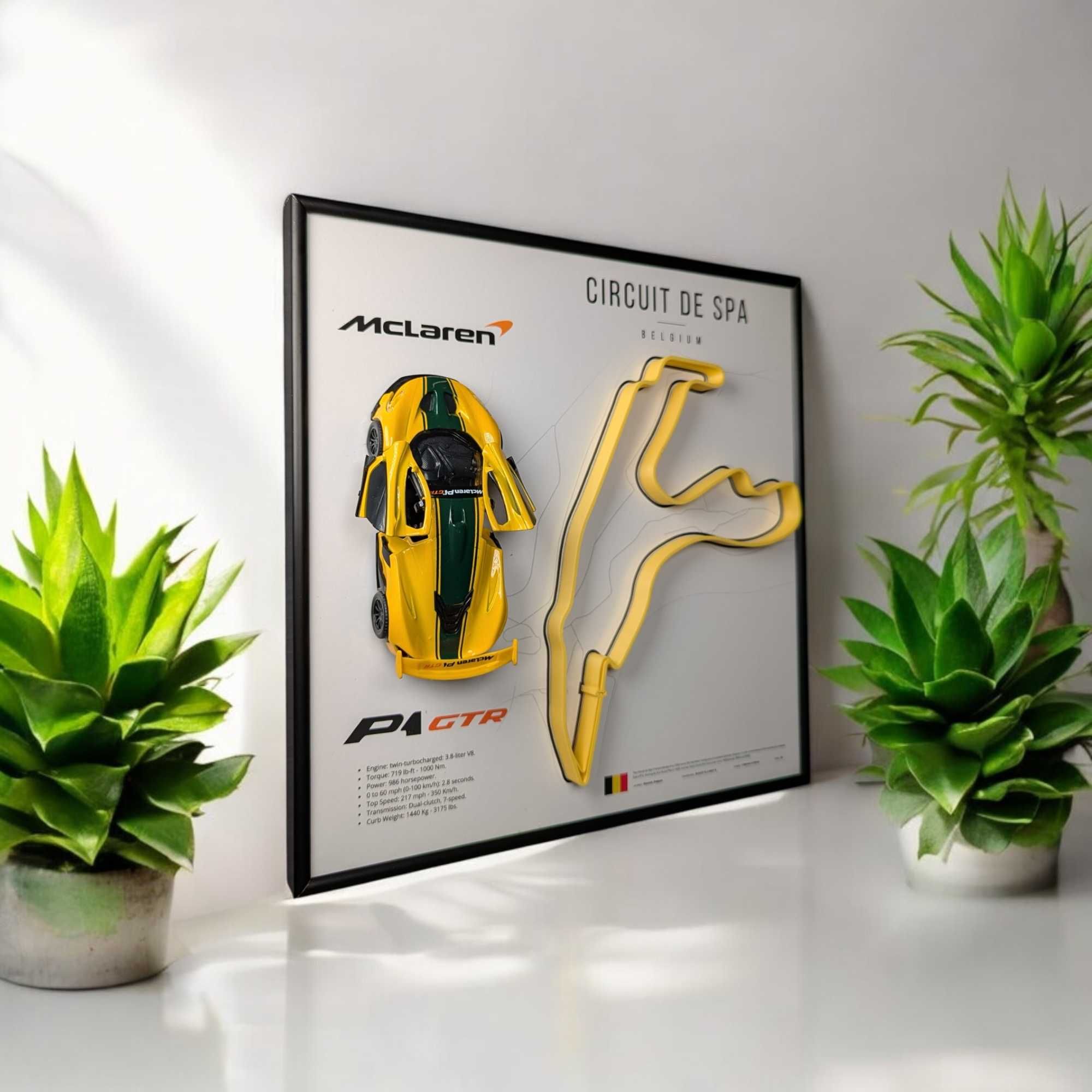 Модель CCA з Тримачем 2в1 Mclaren P1 GTR та 3D Траса Belgian GP