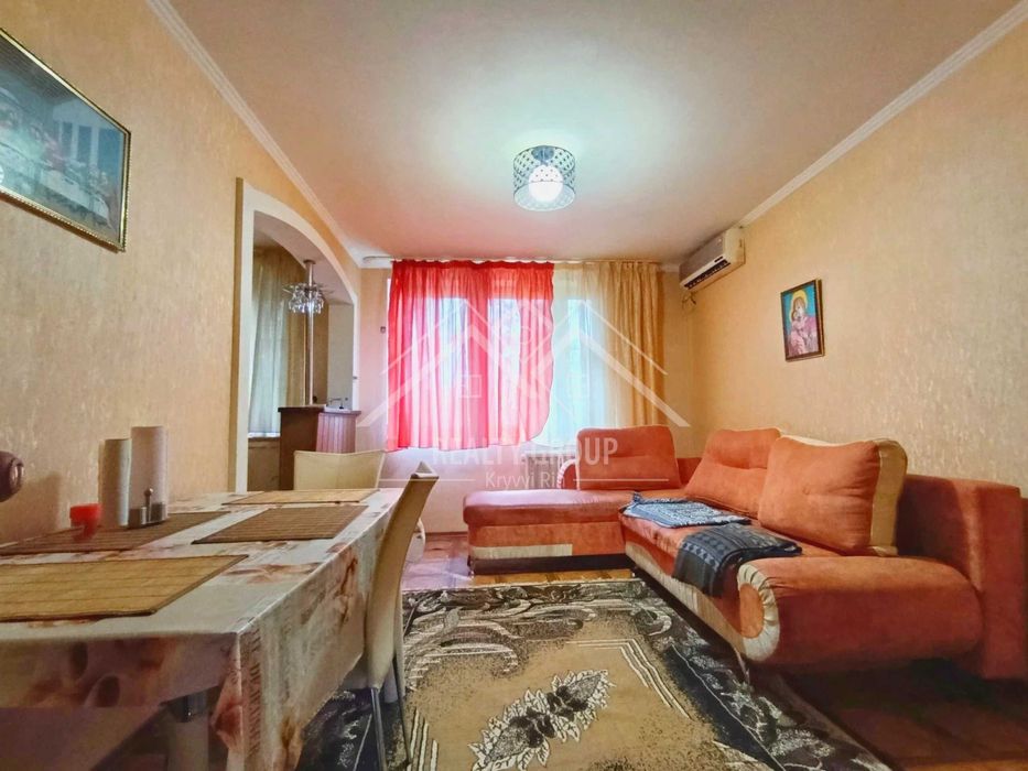 Продаж 4к квартири в тихому районі (Сертифікат)