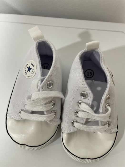 Sapatos de bebe tipo allstars