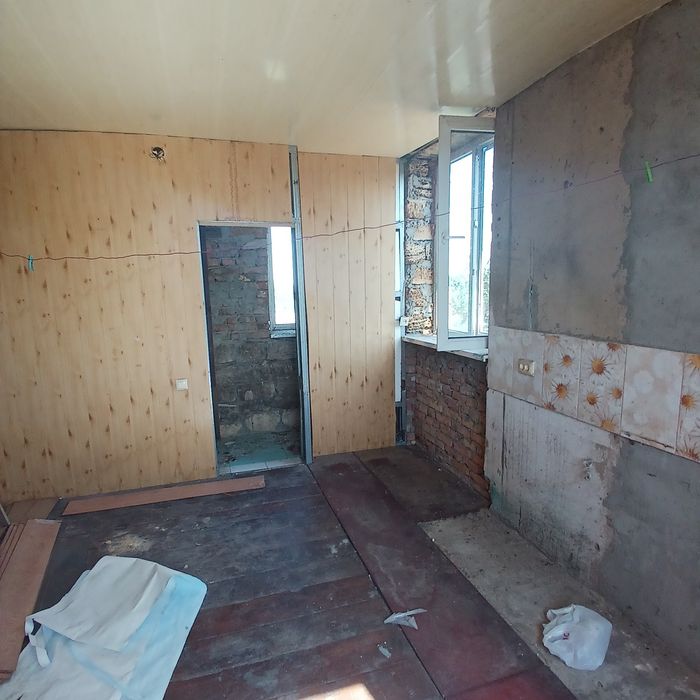 Продаю 2х поверховий будинок,Варварівка