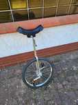 Monocykl firmy borr