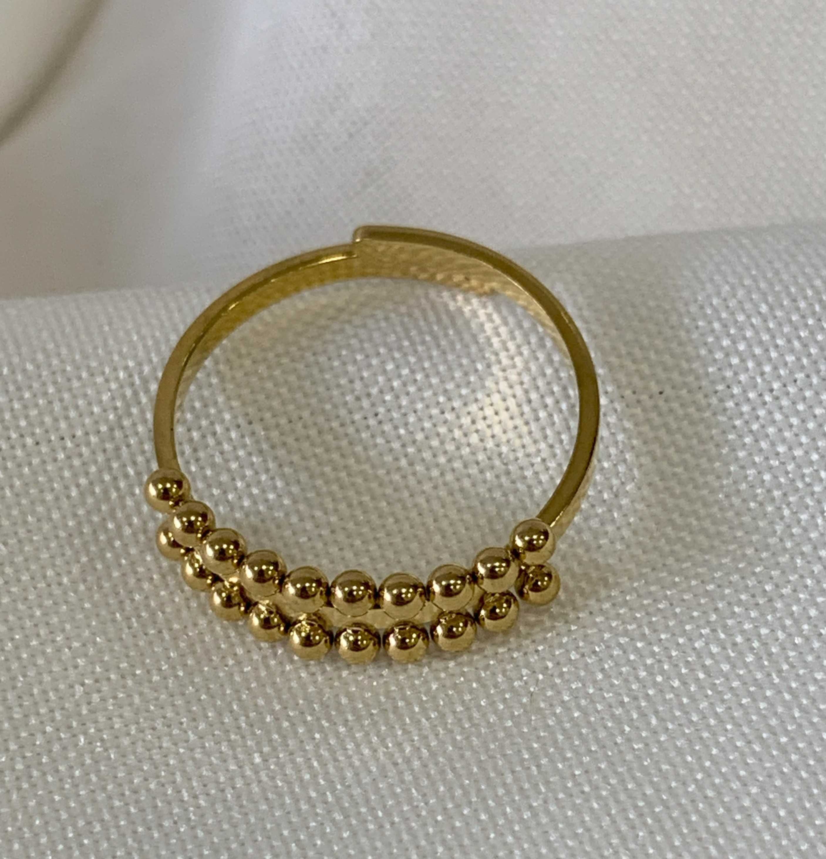 Anel Dourado Ajustável com Bolinhas – Aço Inoxidável