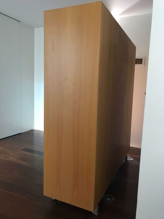 Móvel para sala (madeira e aço inox)