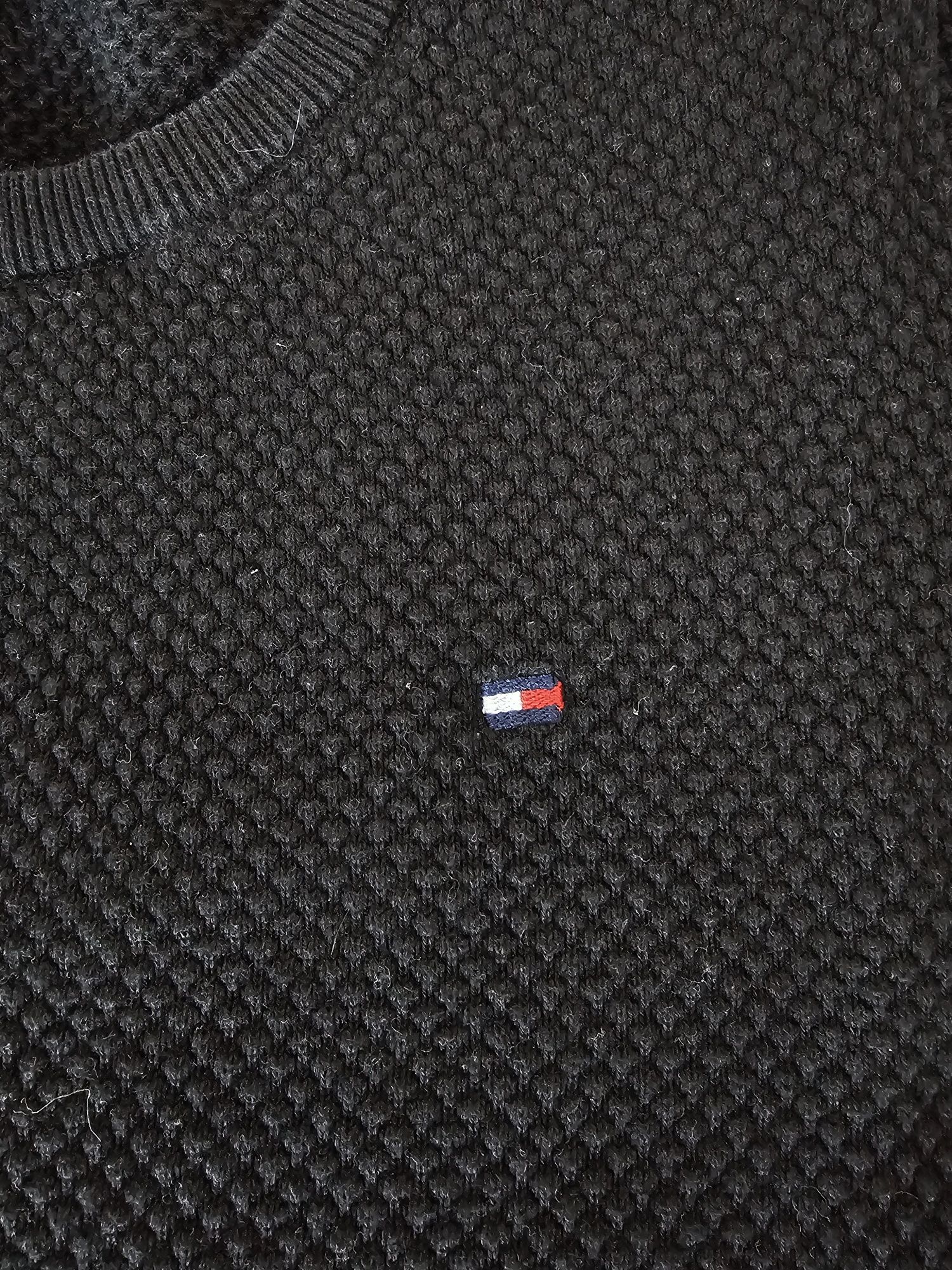 Czarny sweter Tommy Hilfiger