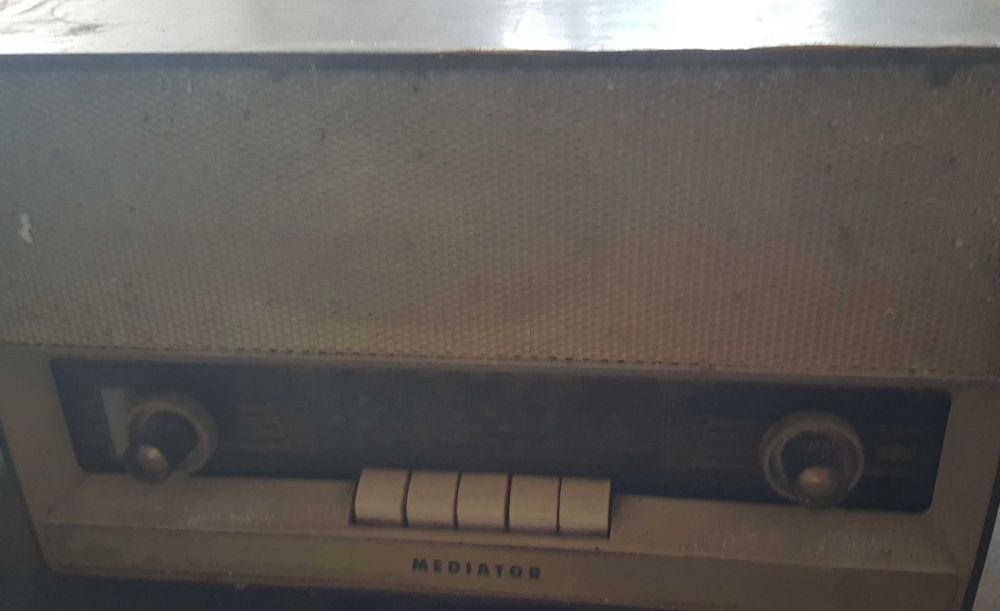 Radio antigo Mediator