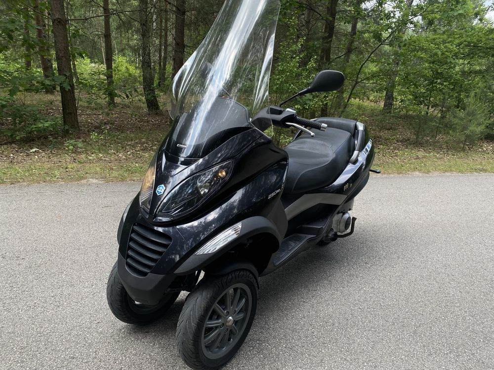 Skuter trojkolowiec Piaggio mp3 250cc Kat B