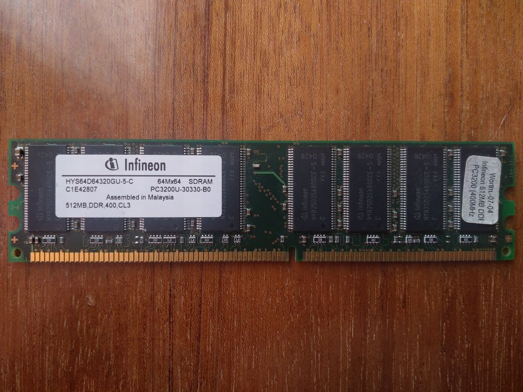 ОЗП Infineon PC3200U-30330-B0