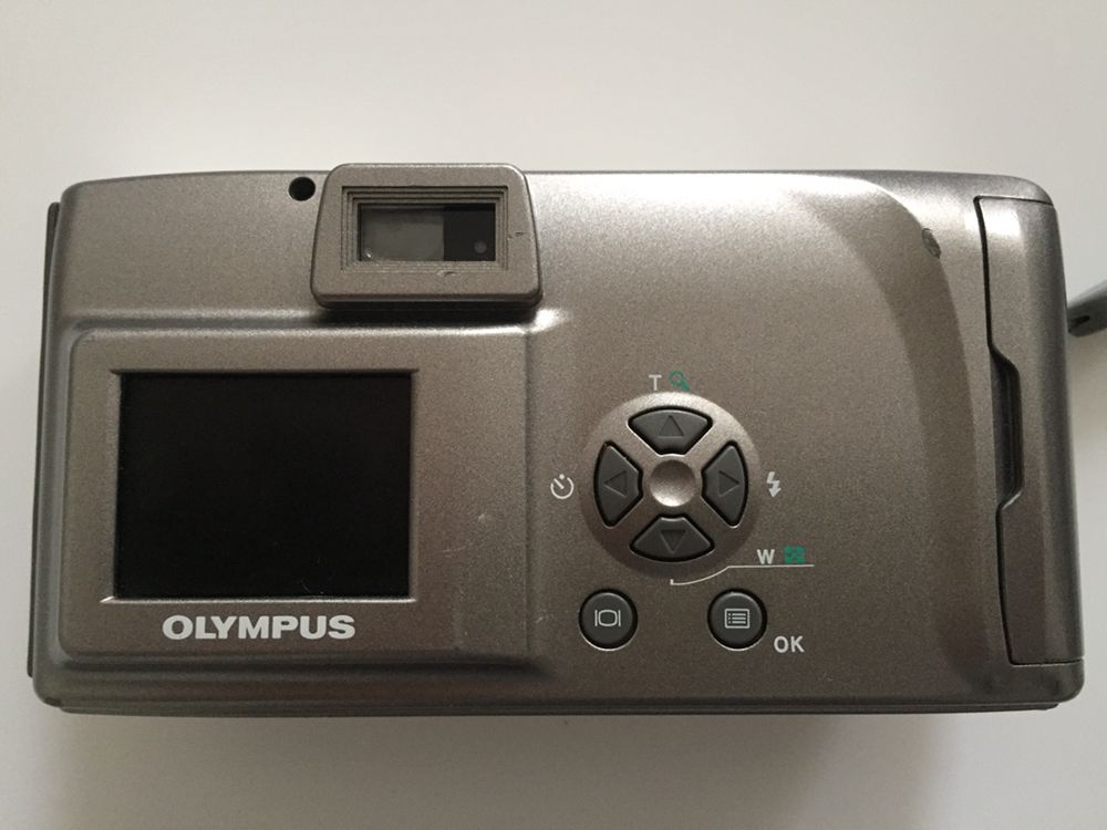 Maquina digital OLYMPUS D-380