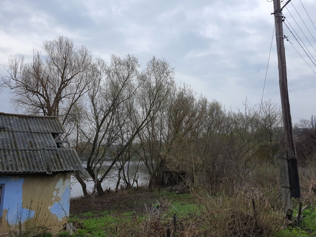 Продам ділянку,, вихід до річки, рівненька.