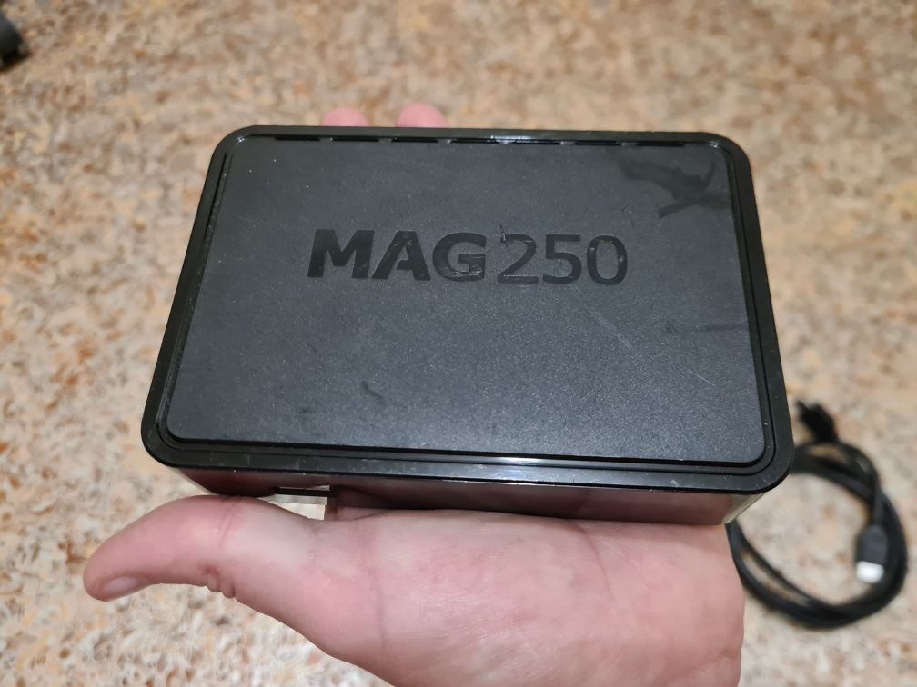 Смарт Приставка TV Box Mag 250 без Пульта