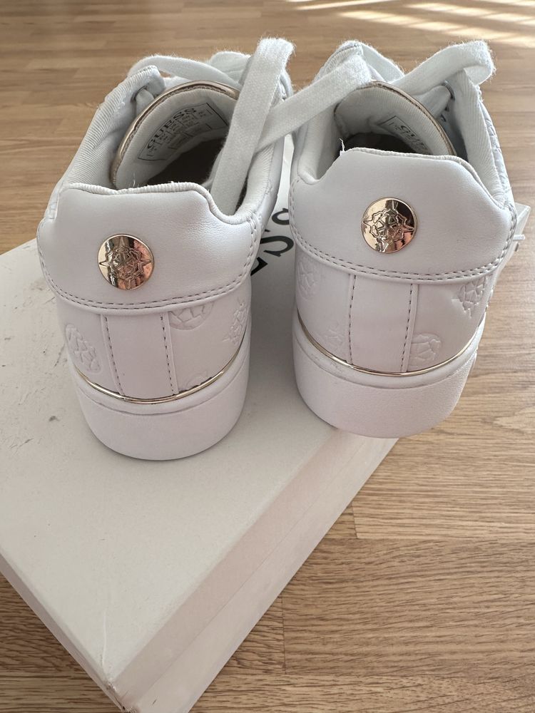 Кеди /кросівки/снікерси/36 р Guess нові оригінал