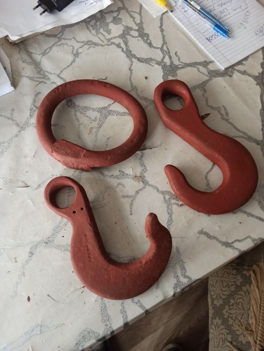 Крюк стальний кріпильний.