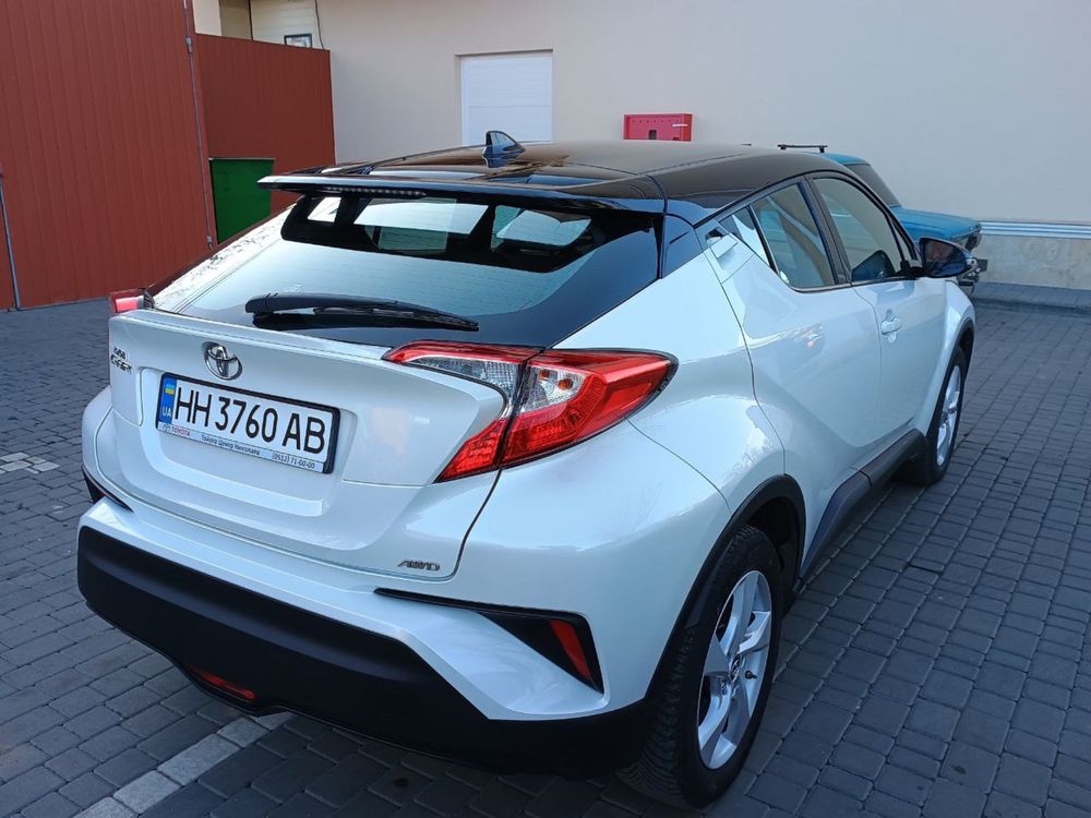 Toyota C-HR  Продам