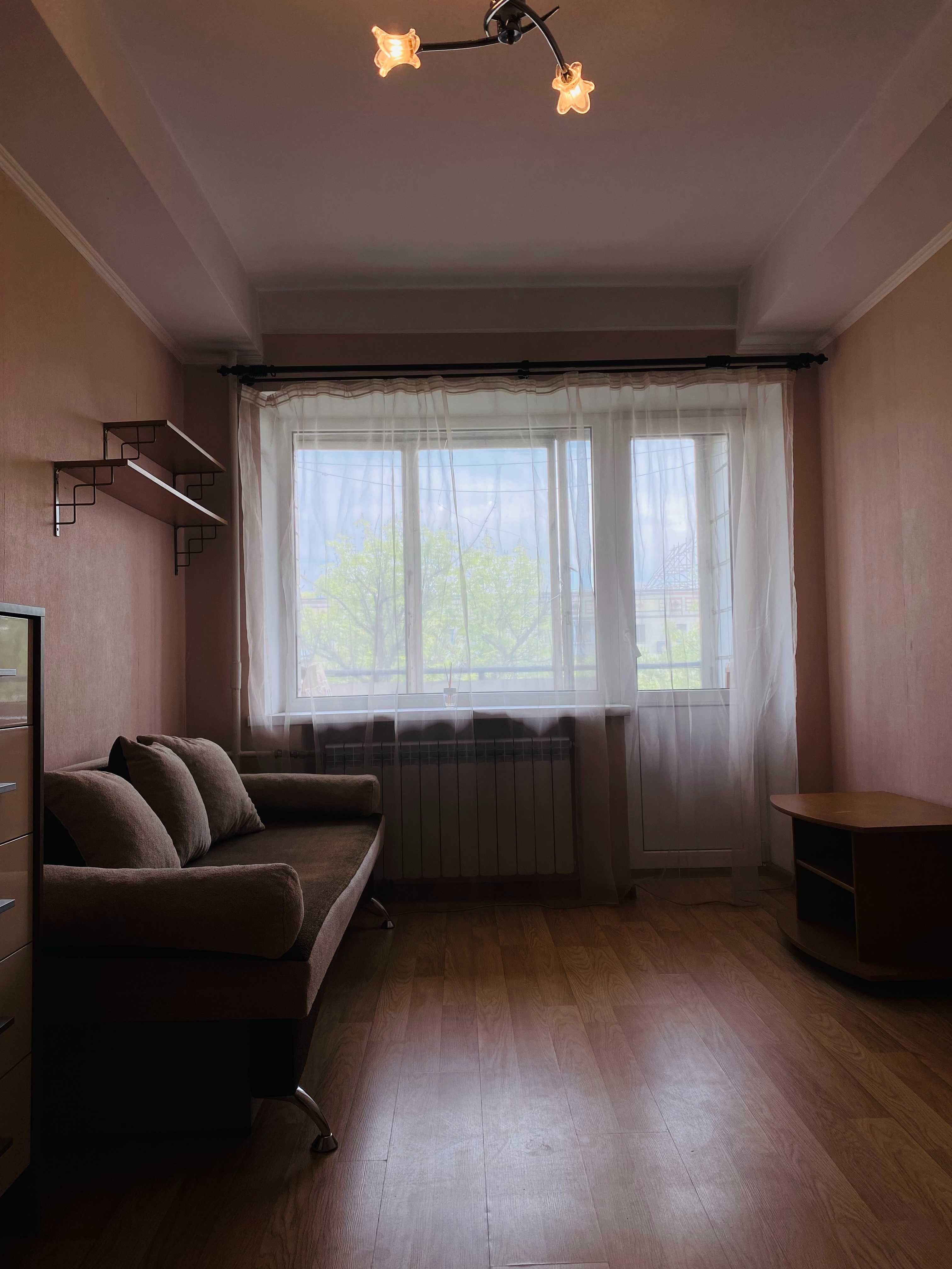 Продаж 1-к квартири в центрі Києва — проспект Перемоги, 12 (4-й пов.)