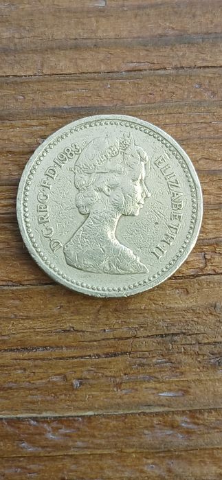 Libra esterlina de 1983