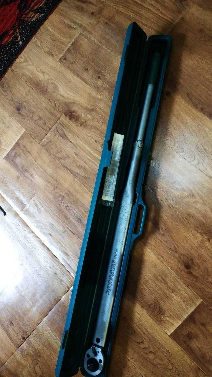 Ключ динамометрический Jonnesway T04700
