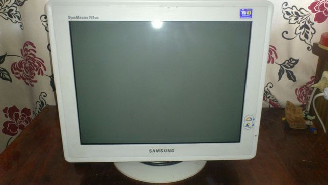 Монитор электроннолучевой Samsung 17 дюймов