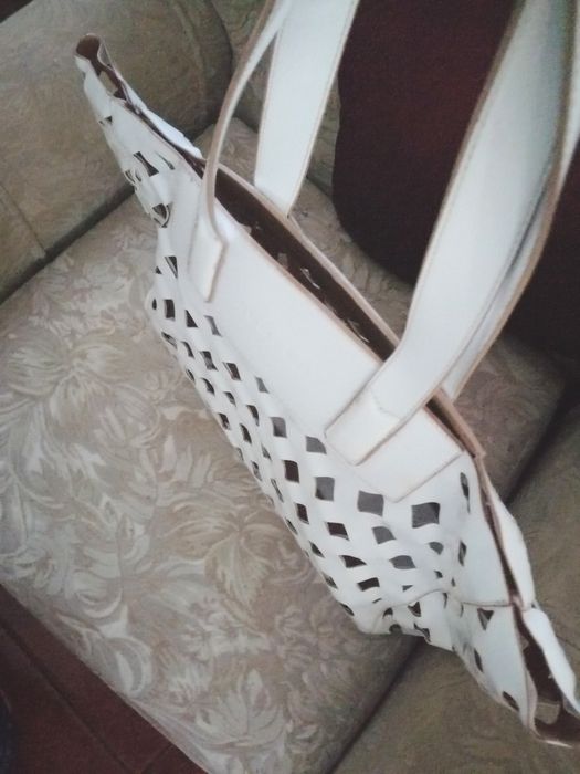 Mala de ombro/mão branca bom estado