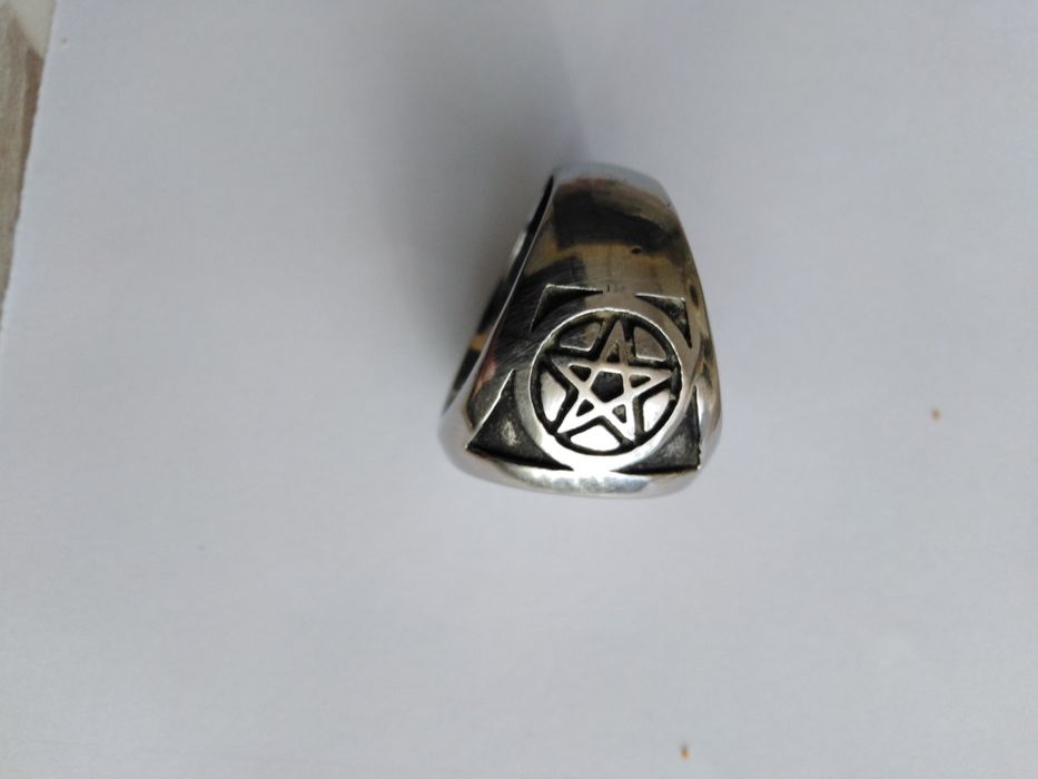 Anel em aço com pentagrama