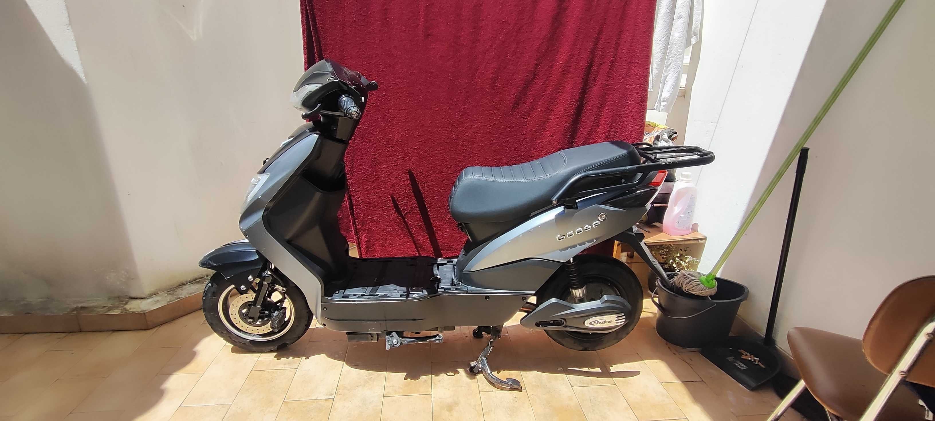 Moto Elétrica Semi nova
