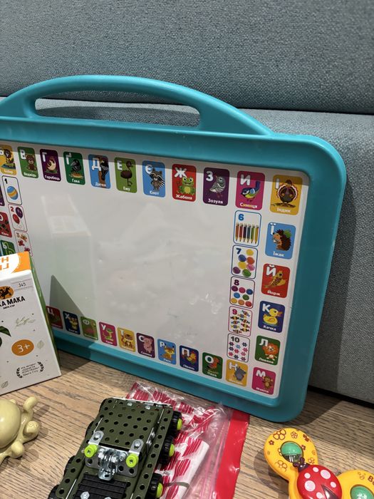 Іграшки дитячі, музичні, спінер, навчальна дошка, телефон, конструктор