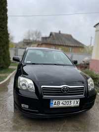 Toyota avensis 2004 року