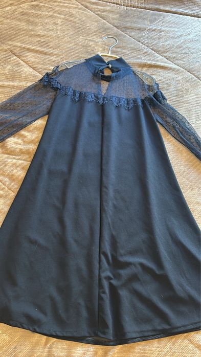 Vestido preto com botao