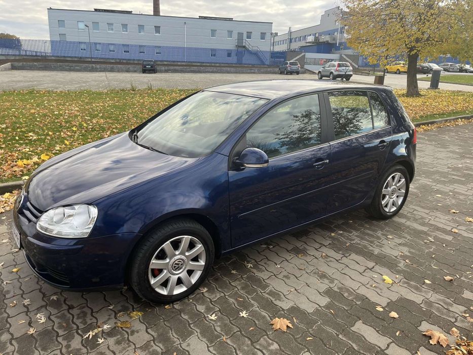 Volkswagen Golf 5 1.6 mpi