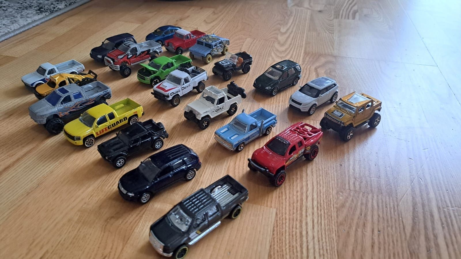 Resoraki, Auta terenowe, jeep, offroad, matchbox,  hotwheels,