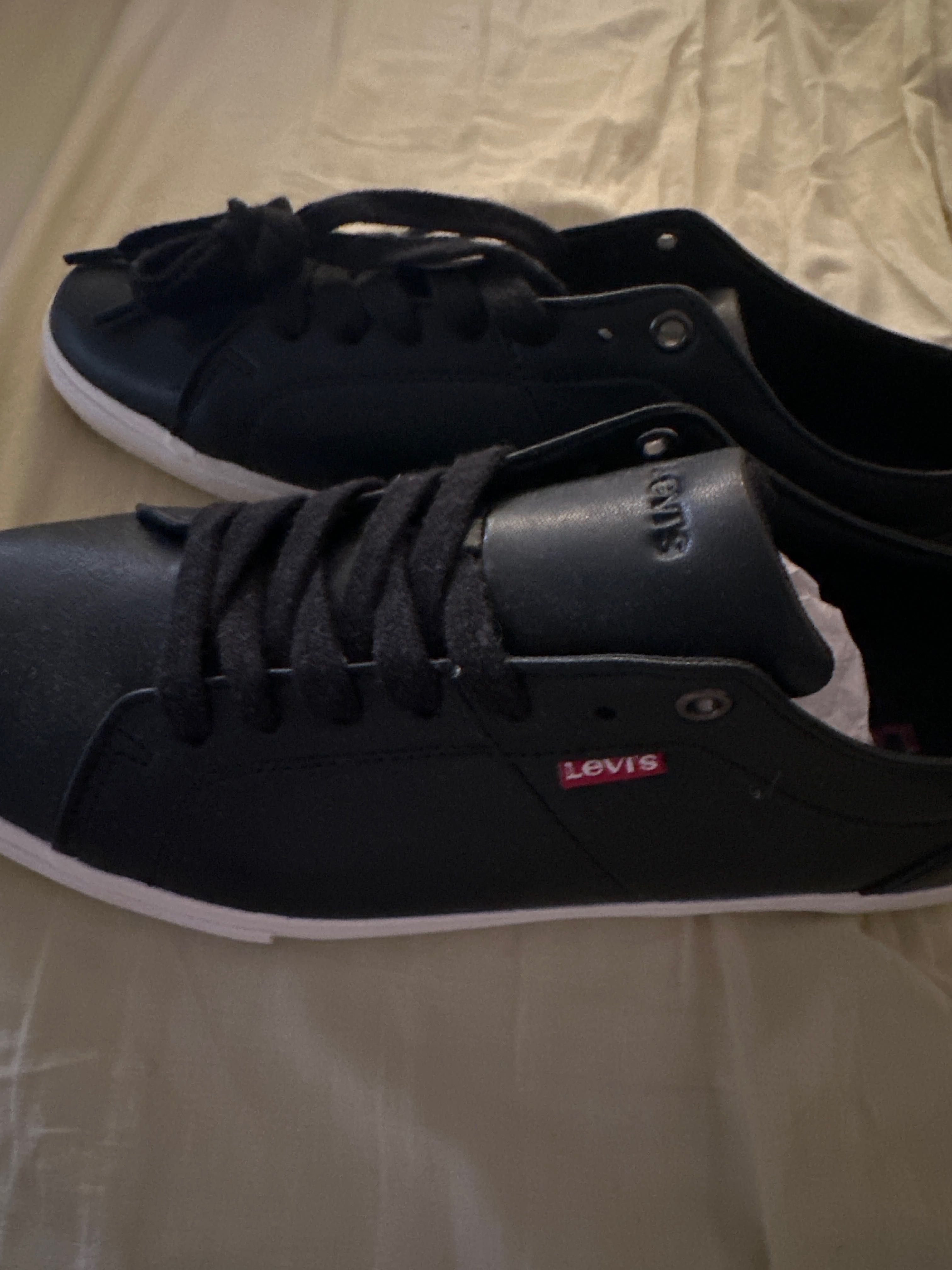 Tenis Levi’s novo