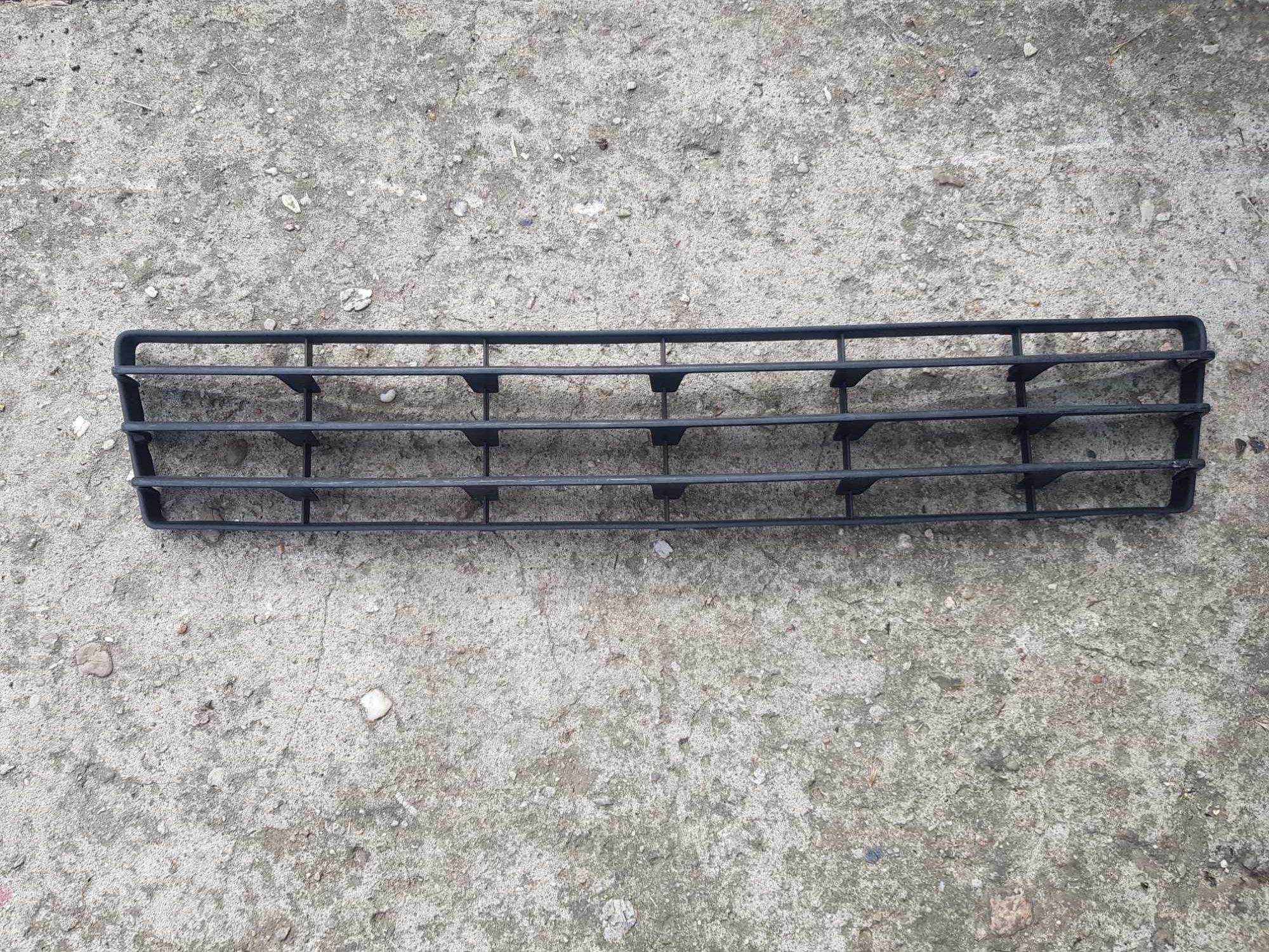 kratka zderzaka przód Suzuki Swift Mk6 05-