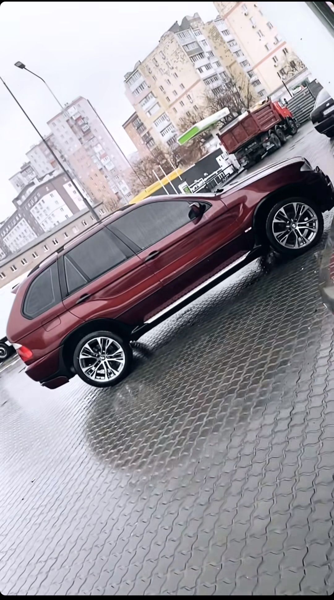 BMW X5 Тільки обмін. Писати на ватсап,телеграм!!