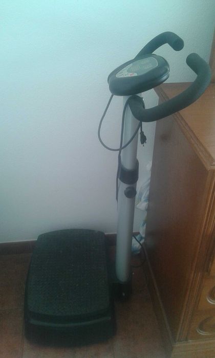 Vende-se Plataforma Vibratória PT30102