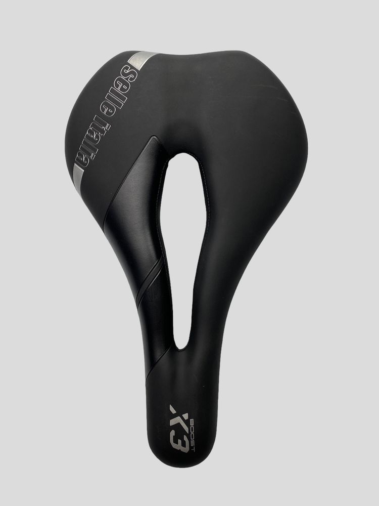 Selle Italia X3 BOOST, 155mm szerokie siodełko rowerowe Z OTWOREM