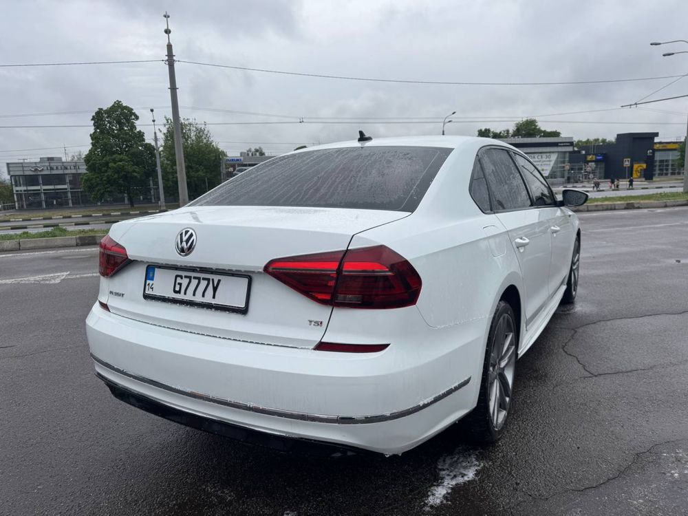 Volkswagen passat r line