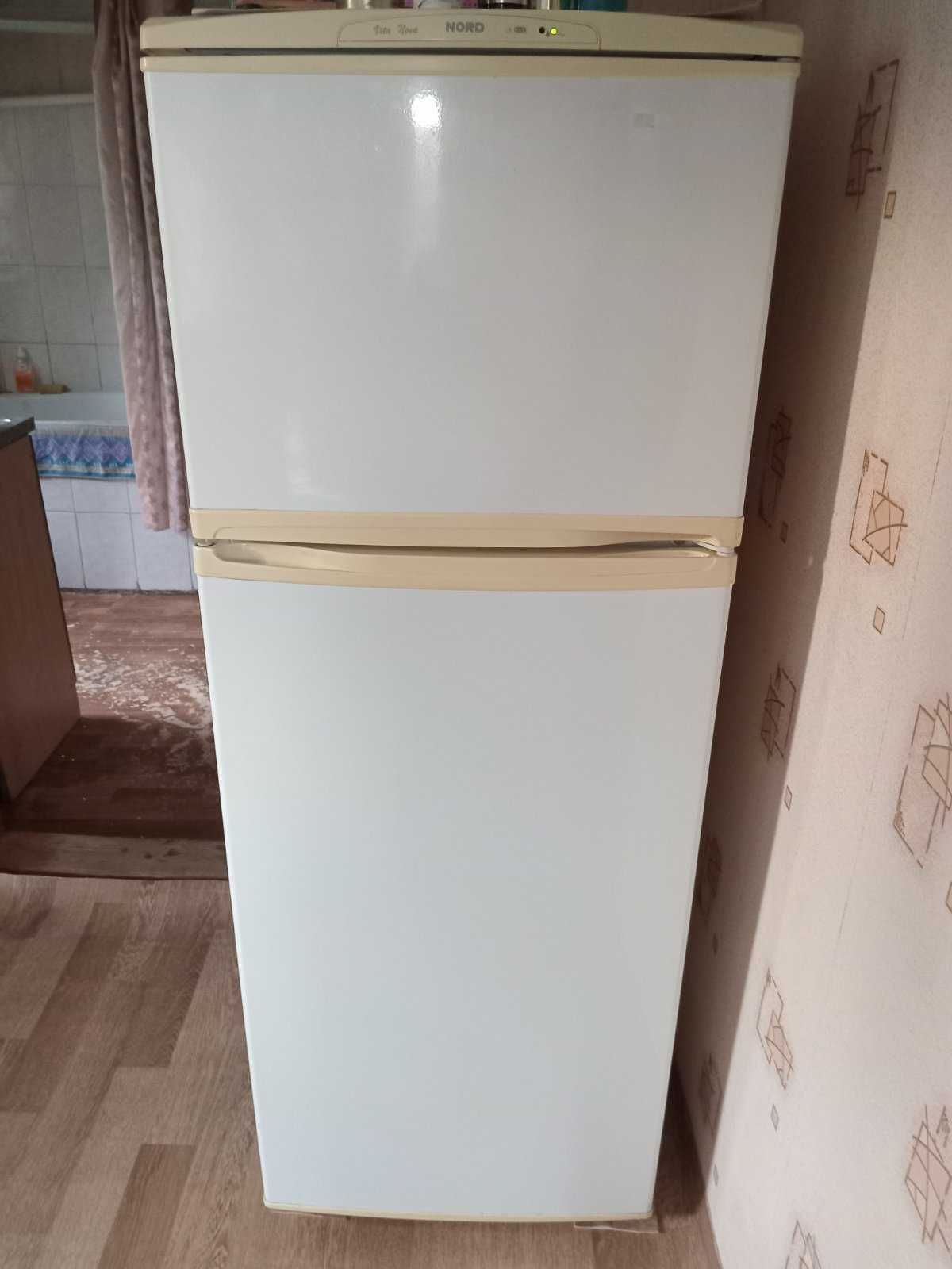 Продам холодильник
