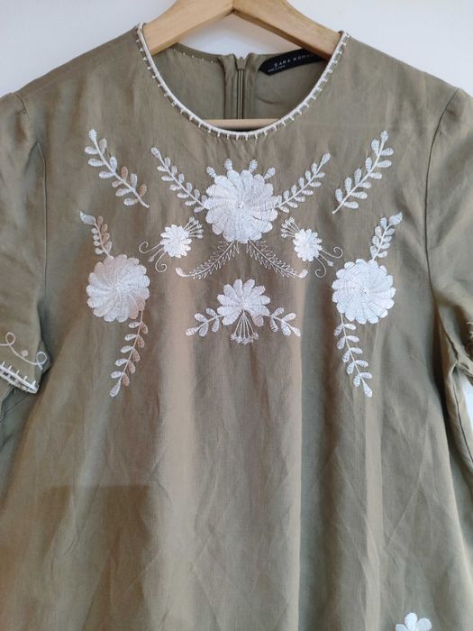 Vestido em linho e bordado, Zara collection 2023