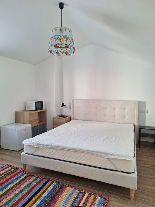 Quarto c/ casa de banho privativa