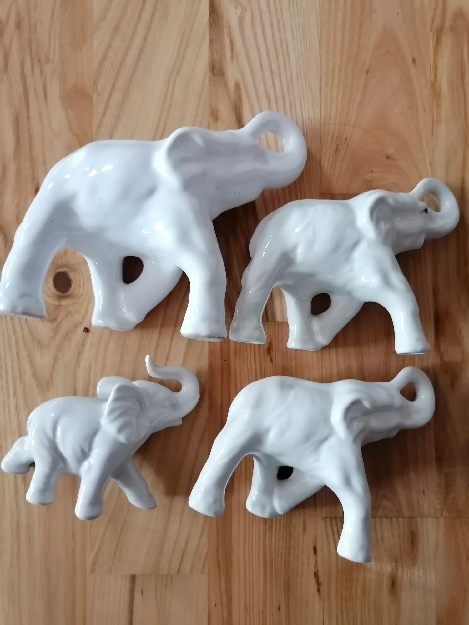 Kolekcja 4 słoników porcelanowych