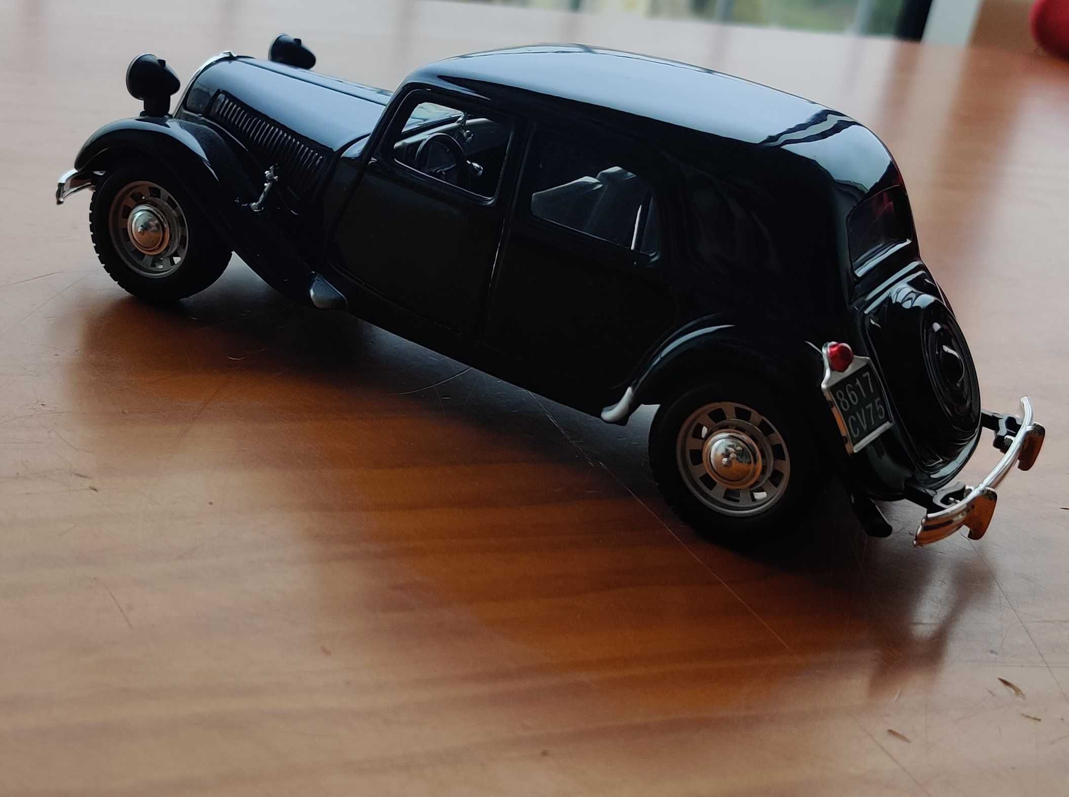 Miniatura Citroen TA 15cv 1:24
