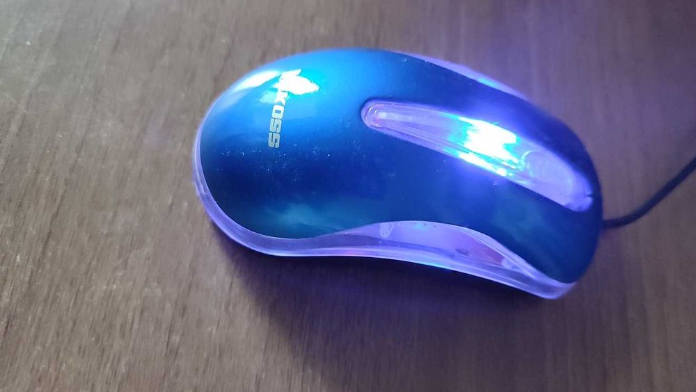 Myszka (3) przewodowa Vakoss  podświetlana niebieska